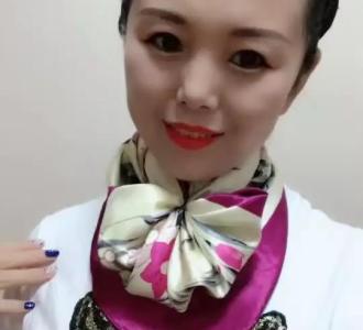 蝴蝶结围巾系法慢教程