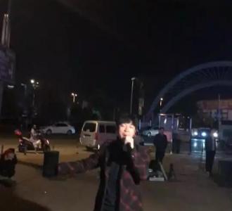 云南娟子四川阿刚师徒合唱愉快