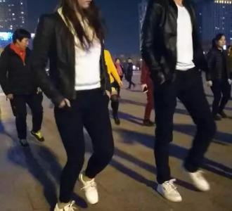 【再来一段尴尬舞二】视频直播-YY