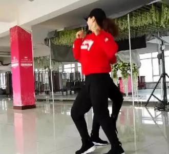 俄舞音乐是摇摆殿堂