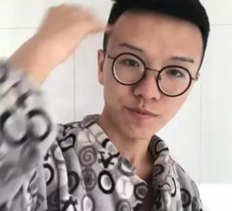 工地搬砖小弟化妆后进城相亲