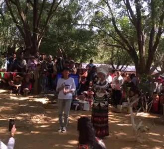 云南娟子四川阿刚师徒合唱愉快